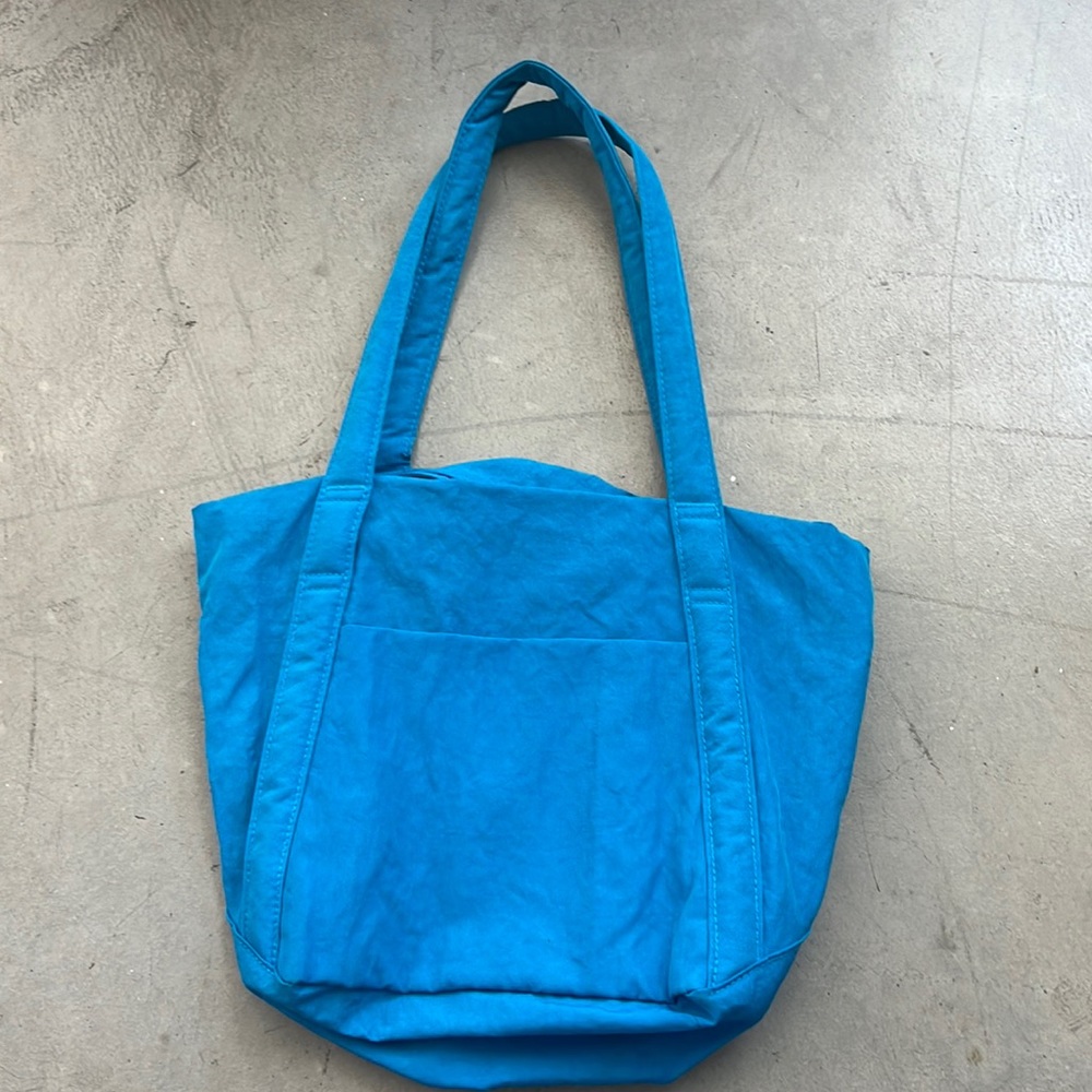BAGGU CLOUD BAG bright blue.